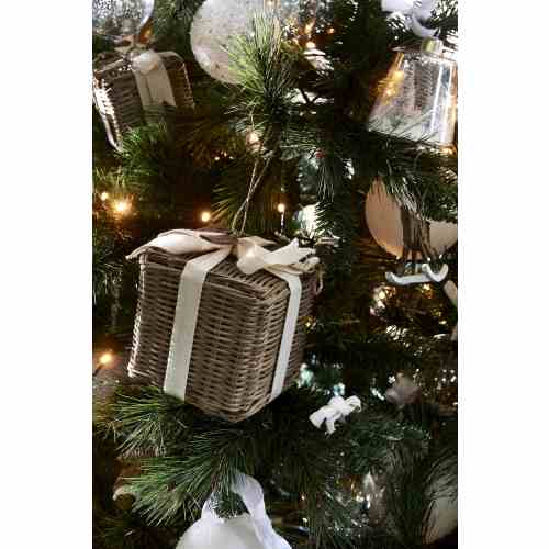 Rustic Rattan Christmas Present M