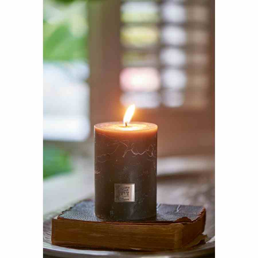 Rustic caviar candle 7x10