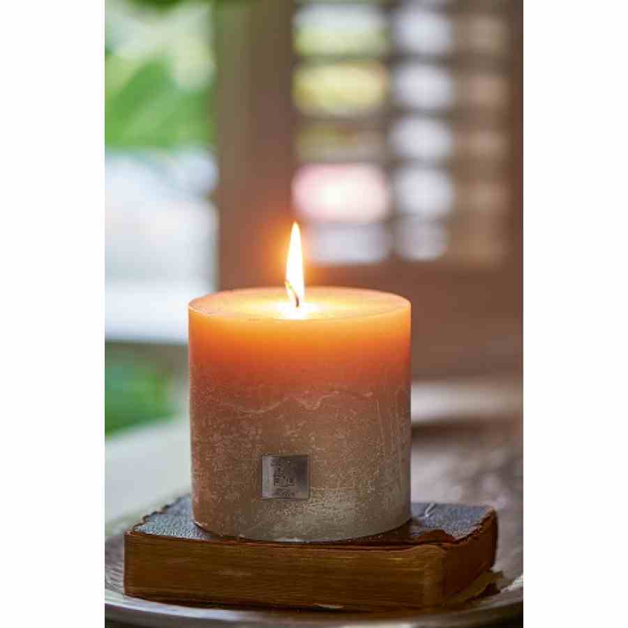 Rustic Candle desert sand 10x10