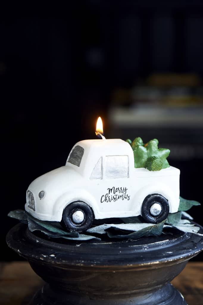 Pretty Pickup Truck Candle