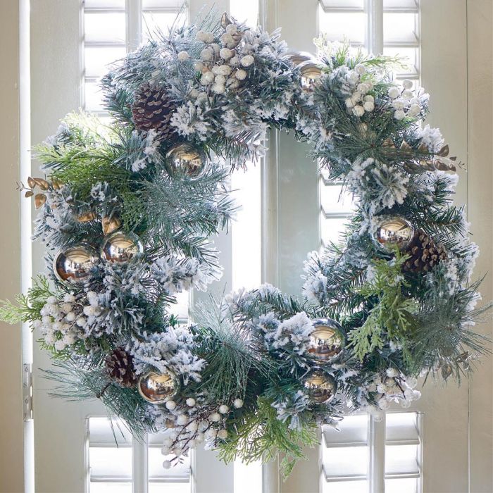 An Amazing Christmas Wreath 65cm