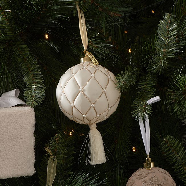 Ballad Mauve Tassel Ornament Dia 10