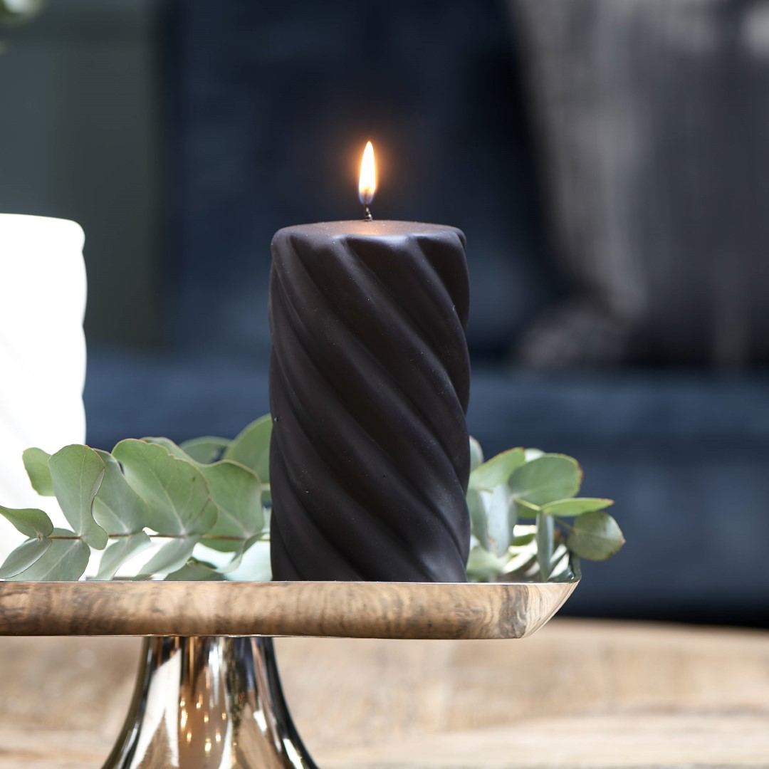 Twisted Pillar Candle black 8x15