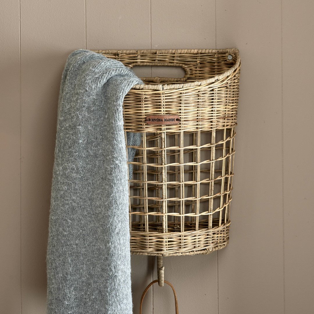 Rustic Rattan Pretty Single Basket With Hook