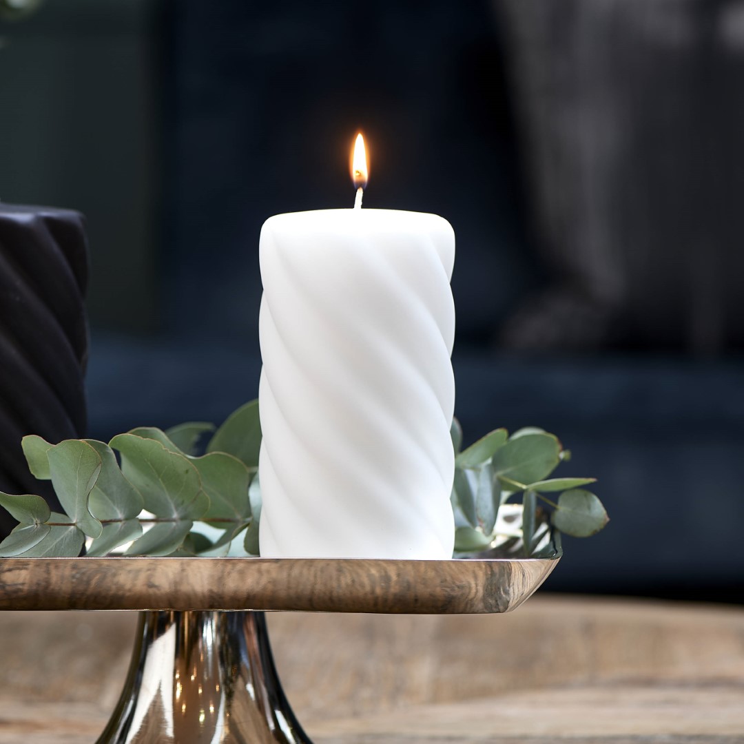Twisted Pillar Candle off-white 8x15