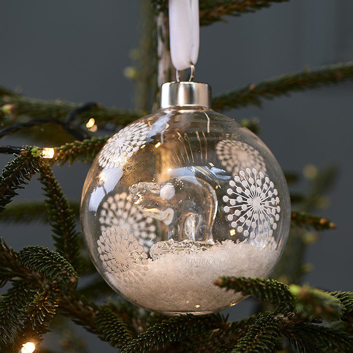 Sweet Polar Bear Ornament Dia 10