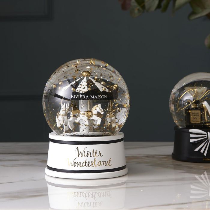 RM Winter Wonderland Caroussel Snowglobe