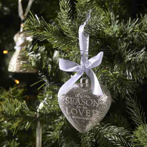 It's The Season Heart Ornament M