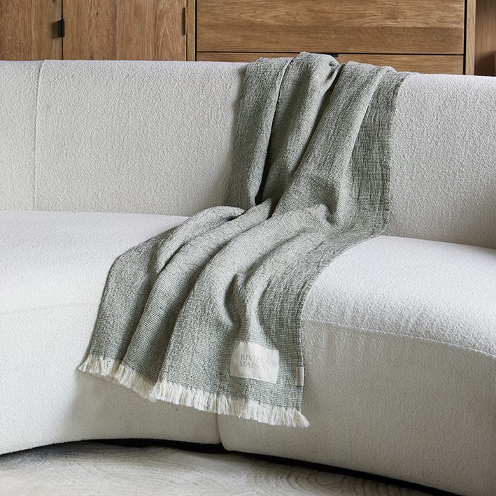 RM Seafoam Fringes Throw 180x130