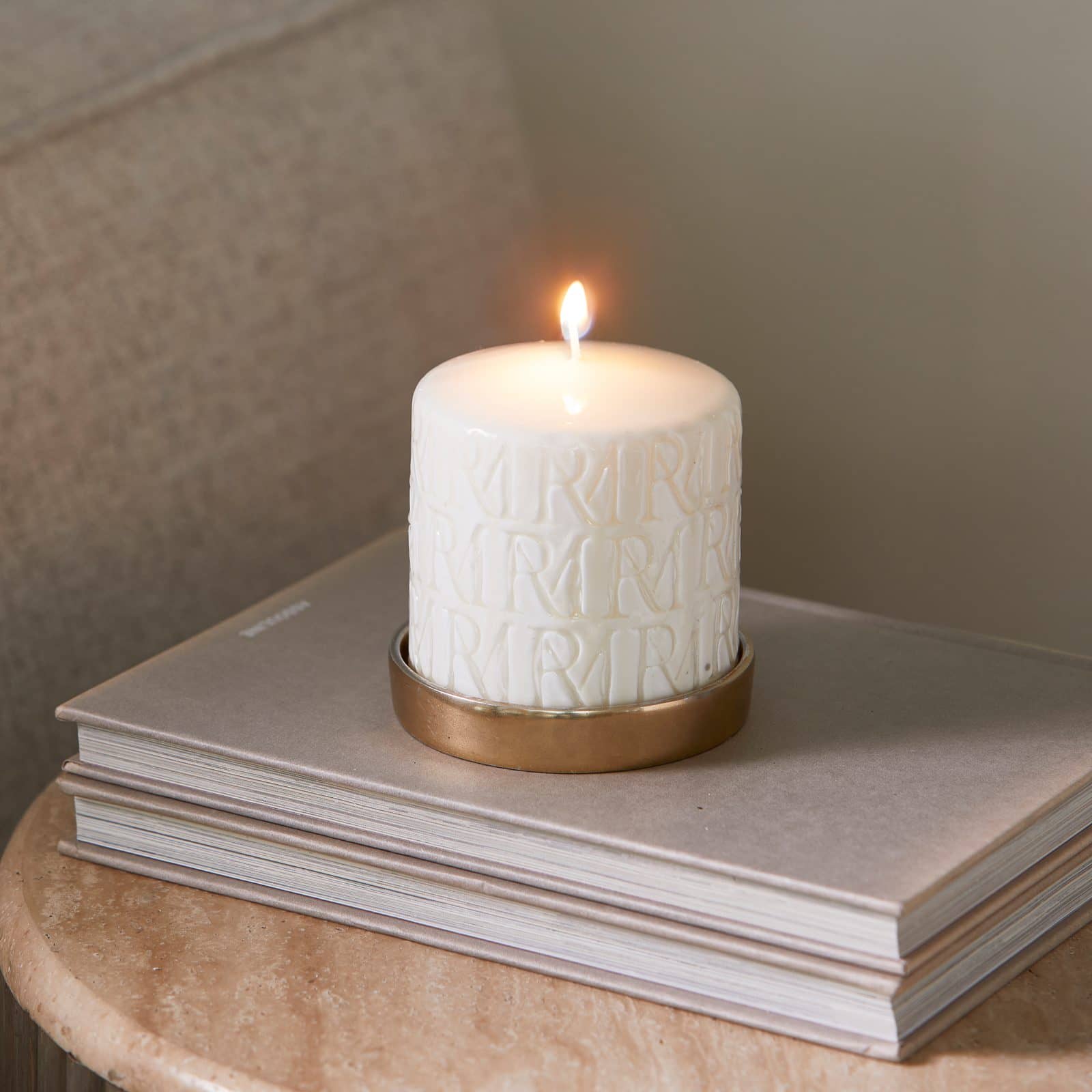RMMonogram PillarCandle white9,5x10