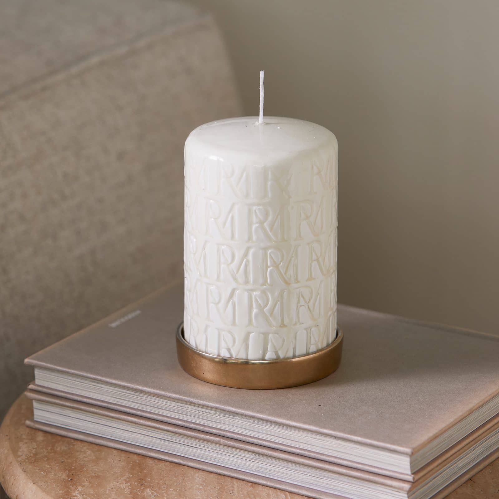 RMMonogram PillarCandle white9,5x15