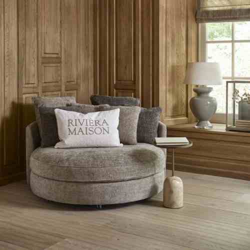 Carmin Daybed w 3 Pill ShiDesert