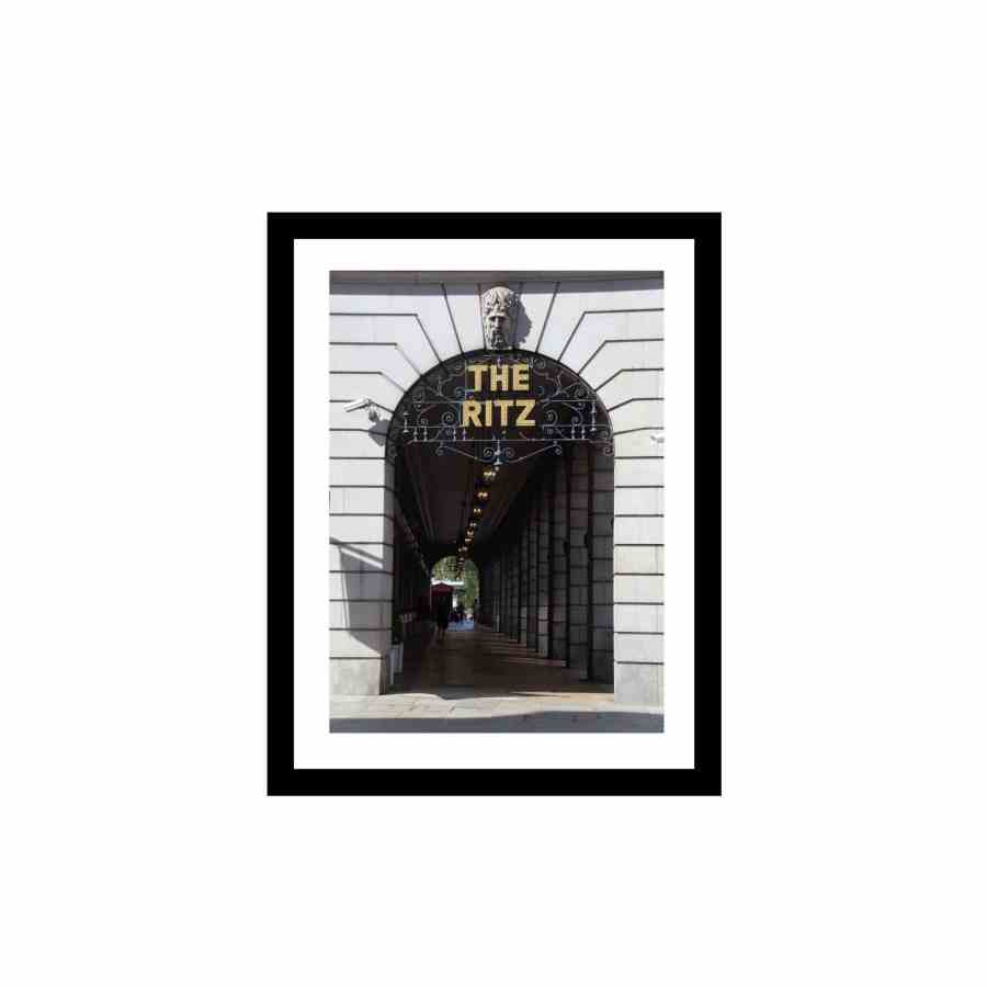 Bilde av Glass picture w/frame Entrance of The Ritz