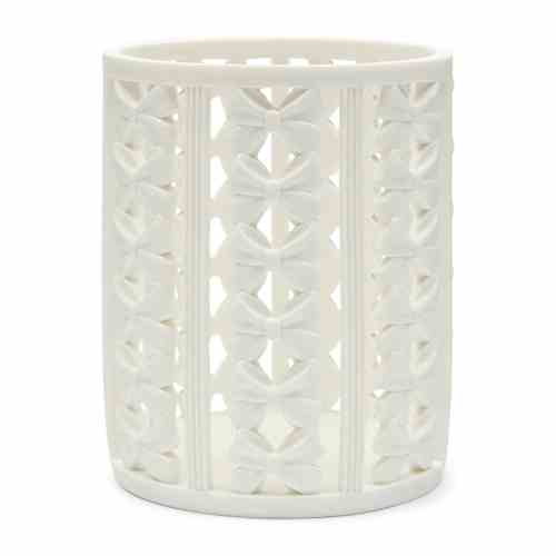 Lovely Bow Hurricane