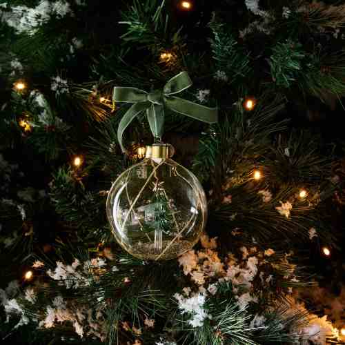 MagicalChristmas TreeOrnament dia1